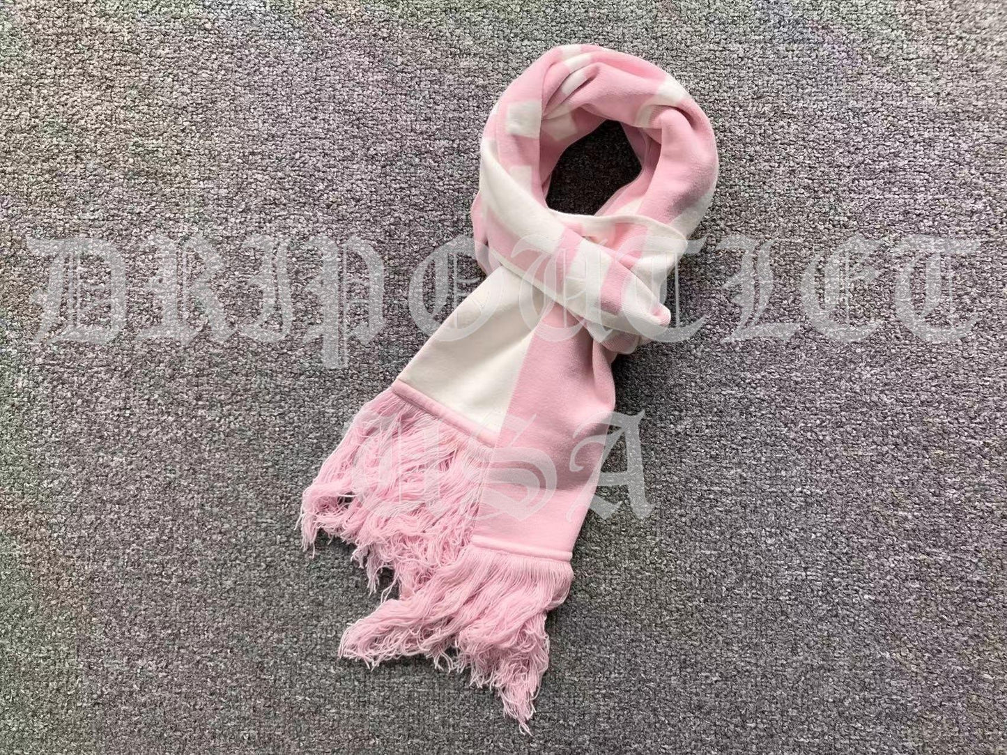 VETEMENTS "VETEMENTS" Scarf - Black / Blue / Pink / Yellow